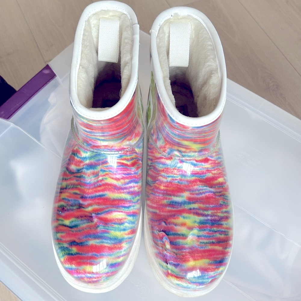 UGG Rainbow Classic Clear Mini Boot Sz 9 - Picture 6 of 14